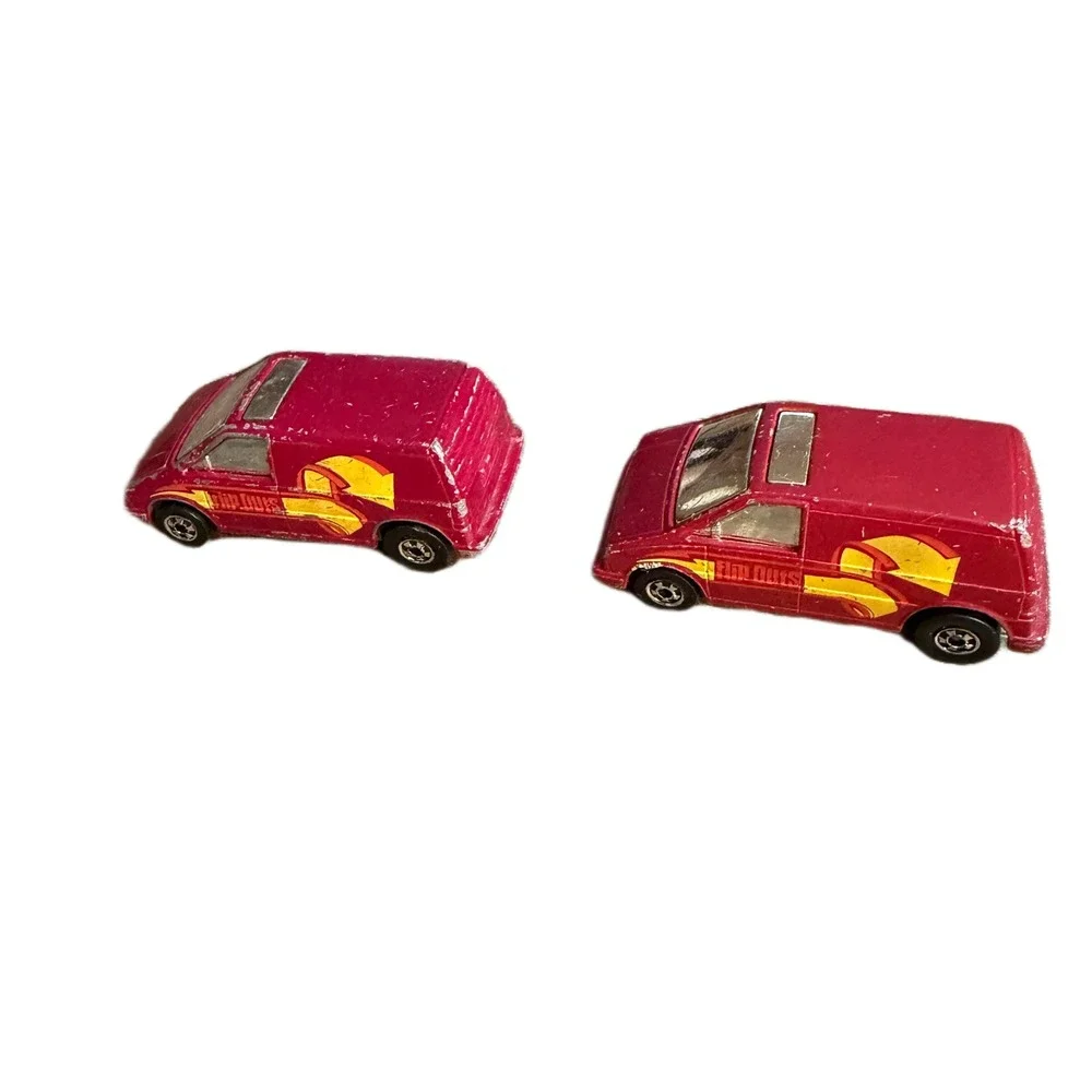 Vintage 1985 Hot Wheels Flip Outs Van Magenta Diecast Toy Car Lot of 2 Hong Kong